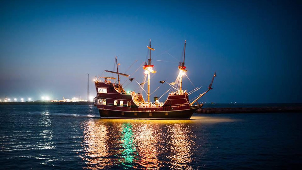 Red Dragon Pirate Cruise Package