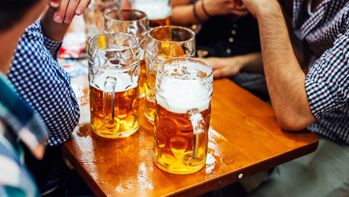 People drinking beer