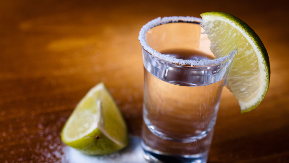 Tequile shot with limes