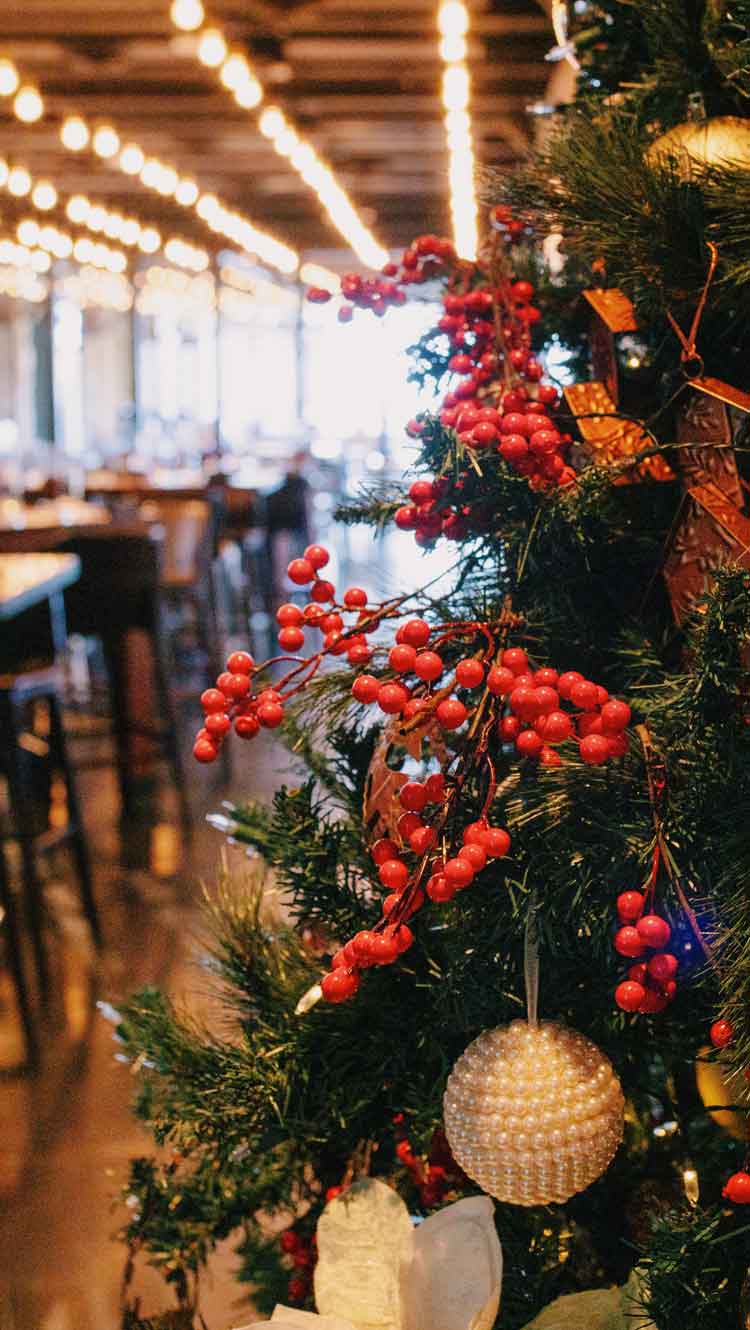 Christmas tree in restaurant.