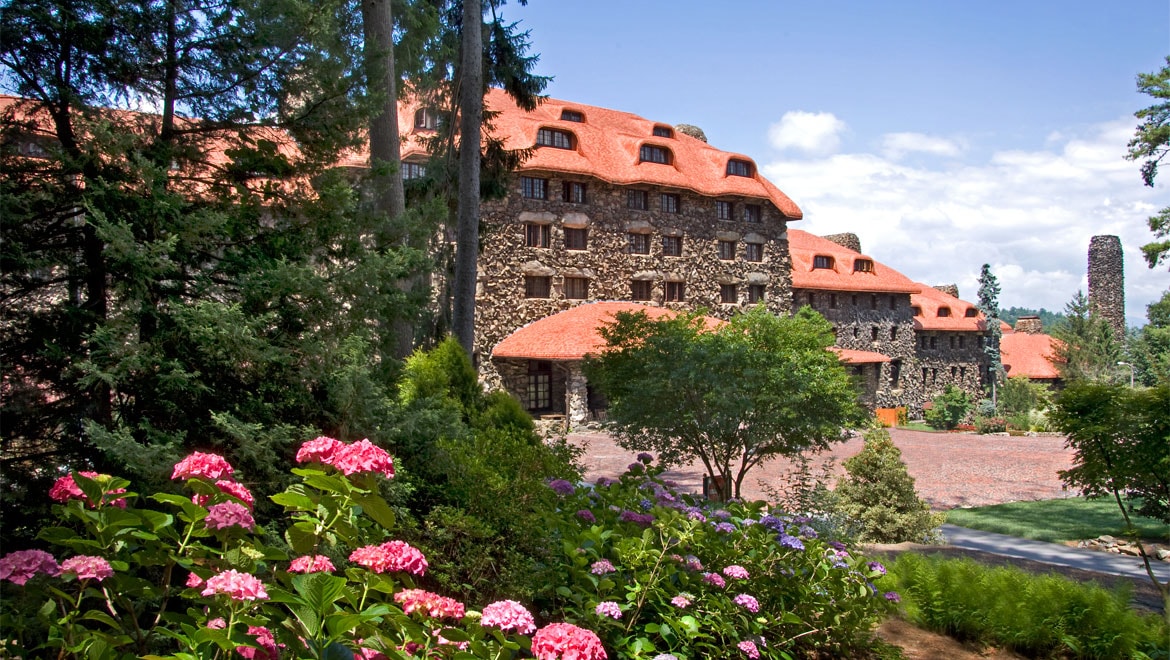 Entrance to Grove Park Inn