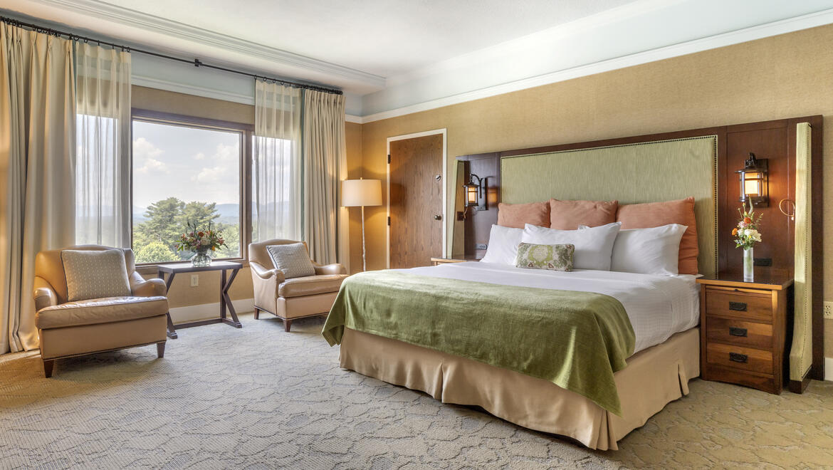 Premium Mountain Suite Connector King Room - The Omni Grove Park Inn
