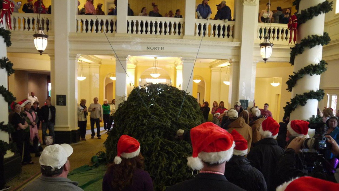 Tree Arrival Ceremony at The Omni Homestead