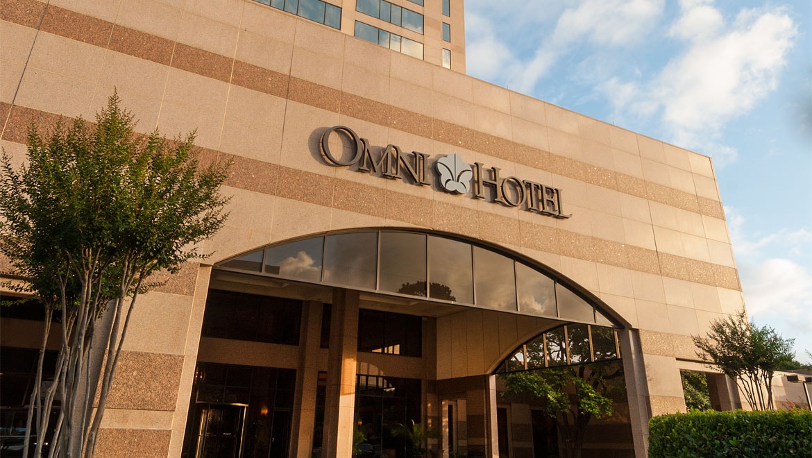 Entrance logo San Antonio Hotel 