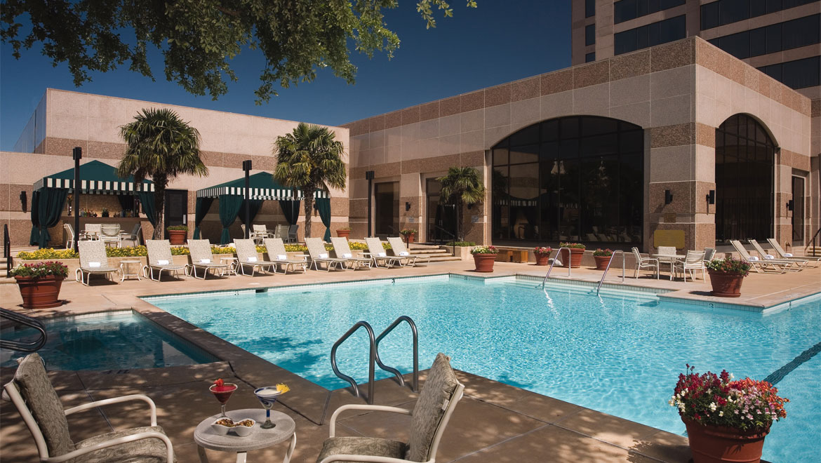 San Antonio Hotel pool and lounge chairs 