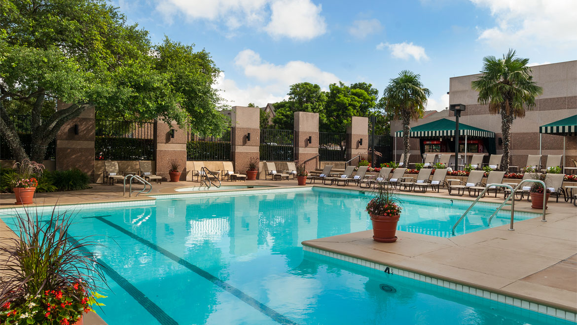 San Antonio Hotel outdoor pool 