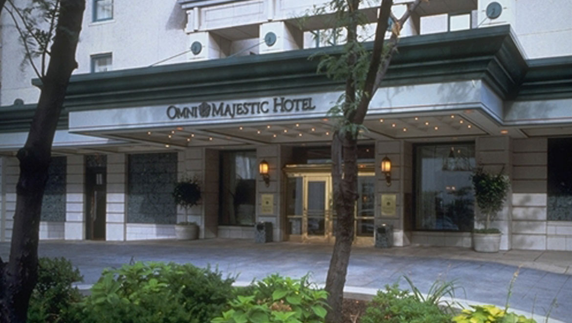 Entrance to Omni Majestic Hotel in St. Louis 